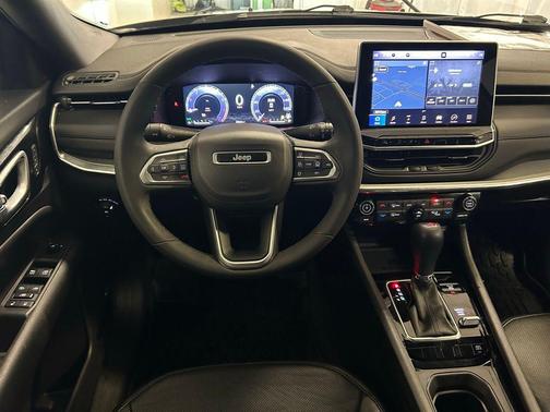 2023 Jeep Compass (Red) Edition