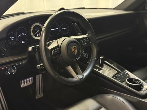 2022 Porsche 911 Carrera GTS