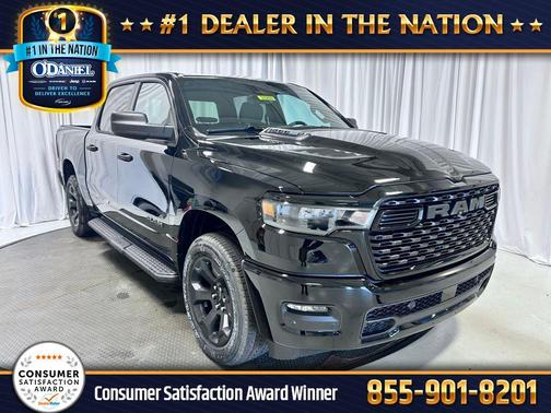 Diamond Black Crystal Pearlcoat 2026 RAM 1500 Express