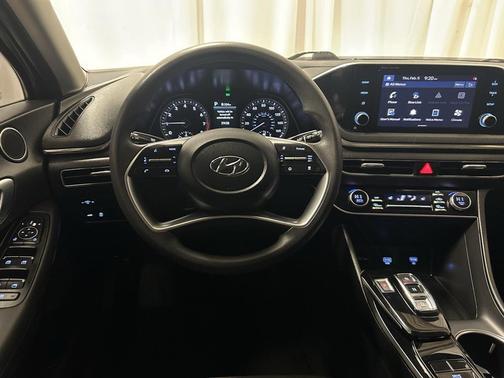 2022 Hyundai SONATA SEL