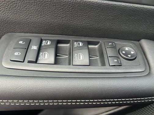 2025 Chrysler Pacifica L