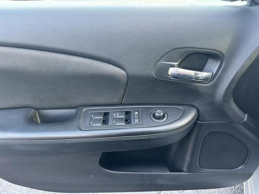 2011 Chrysler 200 Touring