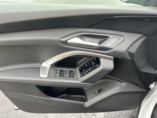 2025 Audi Q5 Premium TFSI quattro S tronic