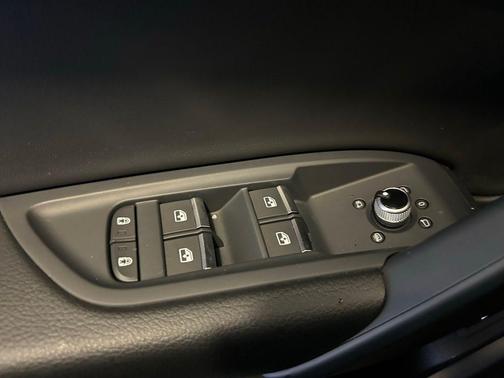 2023 Audi Q5 45 S line Premium