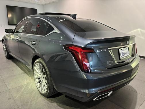 2022 Cadillac CT5 Premium Luxury