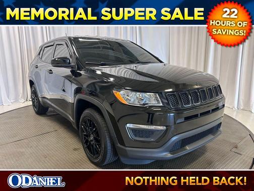 Diamond Black Crystal Pearlcoat 2018 Jeep Compass Sport