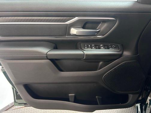 Serrano Green Metallic 2026 RAM 1500 Big Horn/Lone Star