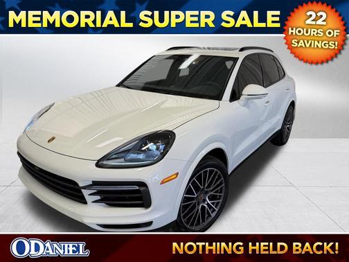 White 2023 Porsche Cayenne Platinum Edition