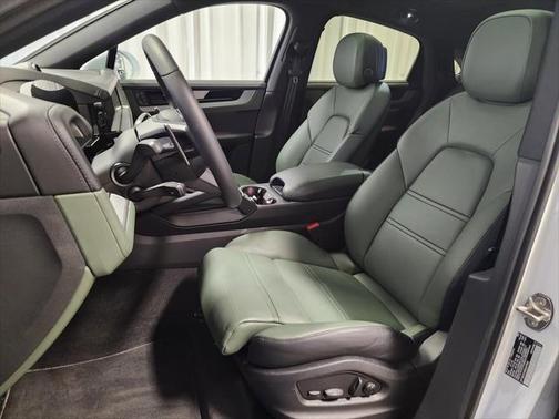 2025 Porsche Cayenne