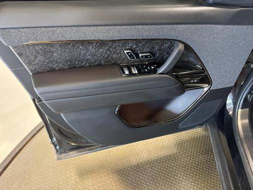 2024 Land Rover Range Rover Sport SE