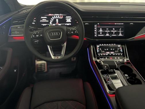 2026 Audi SQ8 4.0T Premium Plus