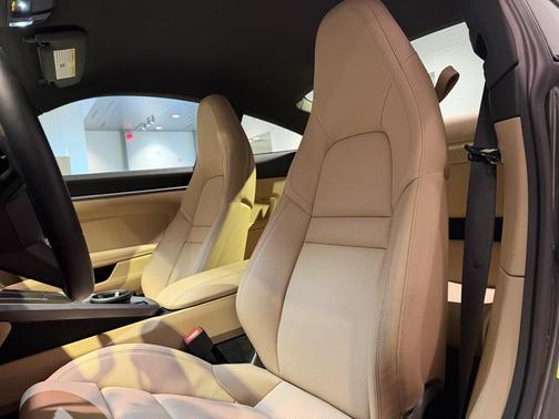 2024 Porsche 911 Carrera