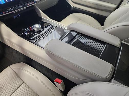 2024 Jeep Wagoneer Base
