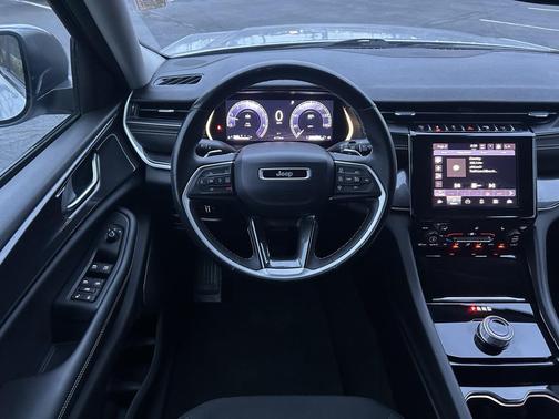 2021 Jeep Grand Cherokee L Laredo