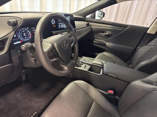 2022 Lexus ES 350 Base