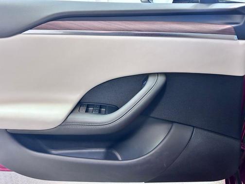 2023 Tesla Model S Base