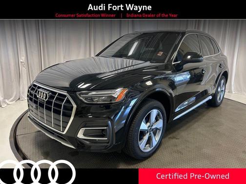 Mythos Black Metallic 2024 Audi Q5 40 Premium Plus