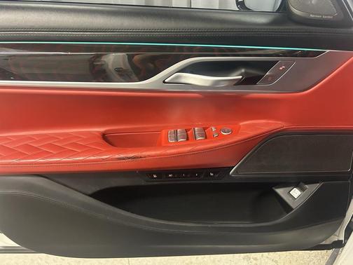 2020 BMW 750 i xDrive