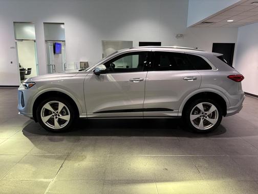 2025 Audi Q5 2.0T Premium Plus