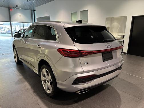 2025 Audi Q5 2.0T Premium Plus