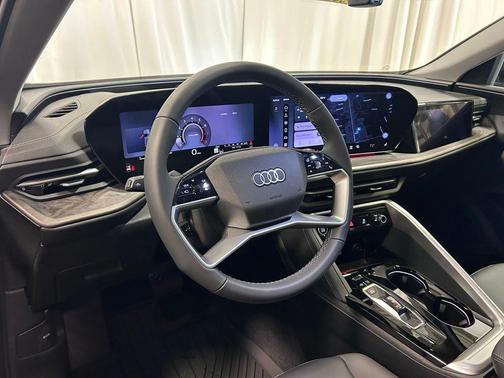 Tambora Gray Metallic 2026 Audi Q5 2.0T Premium Plus