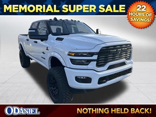 Bright White Clearcoat 2026 RAM 2500 Big Horn