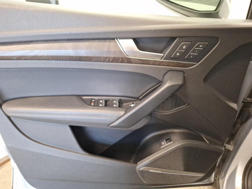 2019 Audi Q5 2.0T Premium Plus