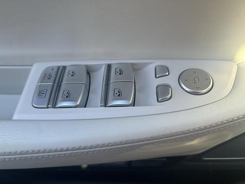 2016 BMW 750 i xDrive