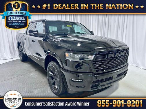 Diamond Black Crystal Pearlcoat 2026 RAM 1500 Big Horn/Lone Star
