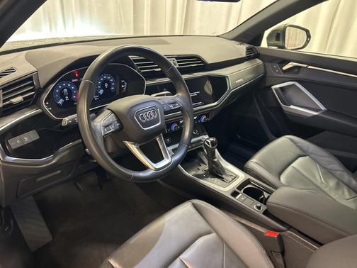 2024 Audi Q3 Premium