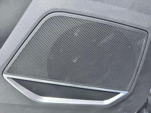 Mythos Black Metallic 2021 Audi Q3 Premium Plus