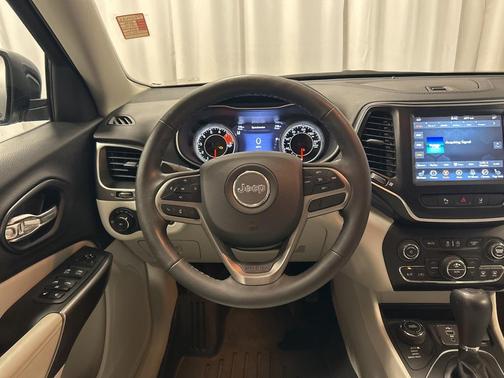 2022 Jeep Cherokee Latitude Lux