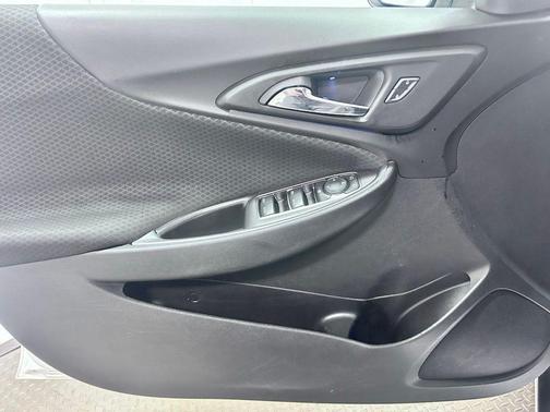 Summit White 2016 Chevrolet Malibu 1LT