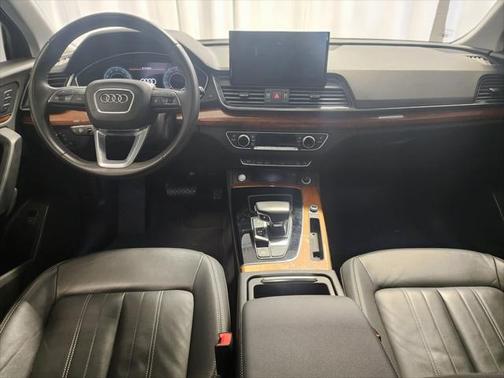 2022 Audi Q5 45 S line Premium