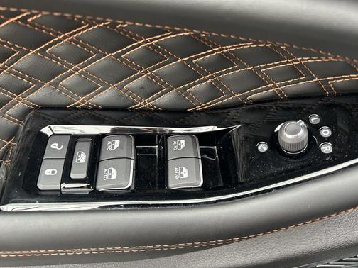 2023 Jeep Grand Cherokee Summit