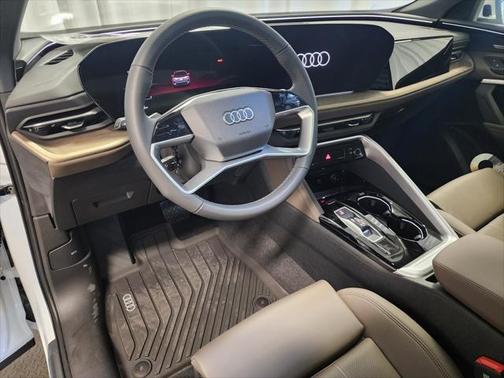 2025 Audi Q5 2.0T Premium Plus