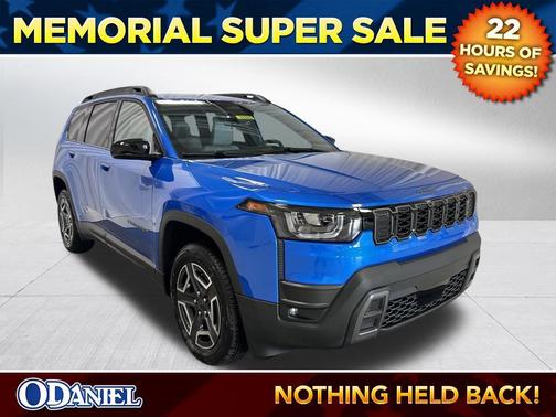Hydro Blue Pearlcoat 2026 Jeep Cherokee Laredo