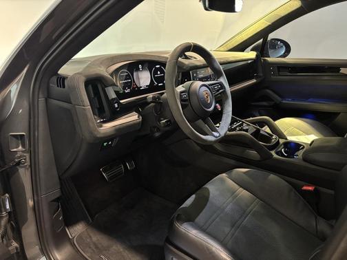 2024 Porsche Cayenne Turbo GT