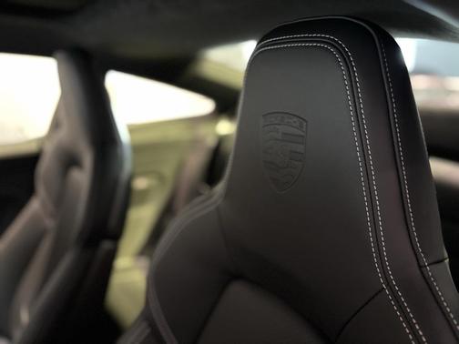 2026 Porsche 911 Carrera GTS