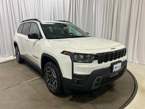 2026 Jeep Cherokee Laredo