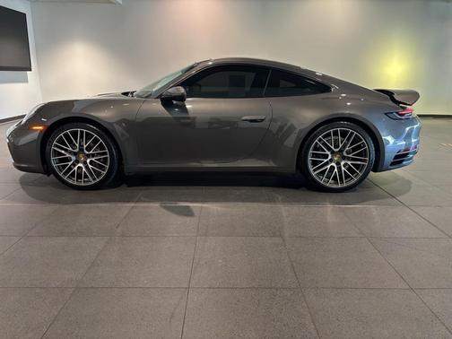 2021 Porsche 911 Carrera