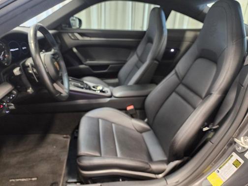 2021 Porsche 911 Carrera