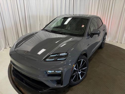 Slate Grey Neo 2025 Porsche Macan Macan Electric Turbo