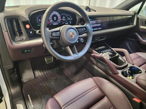 2024 Porsche Cayenne S