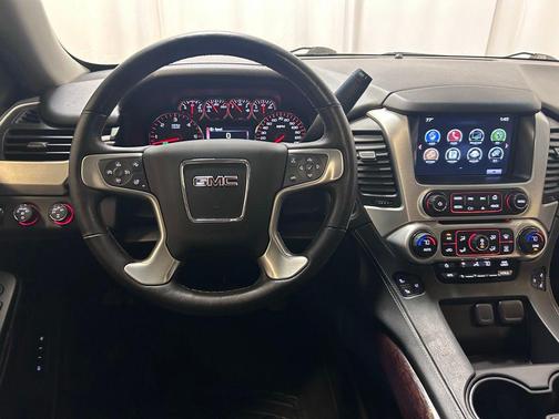 Quicksilver Metallic 2016 GMC Yukon SLT