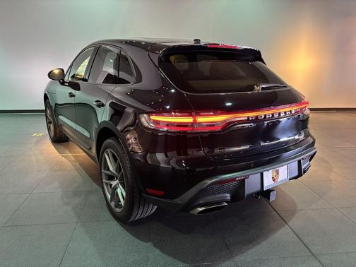 2022 Porsche Macan Base
