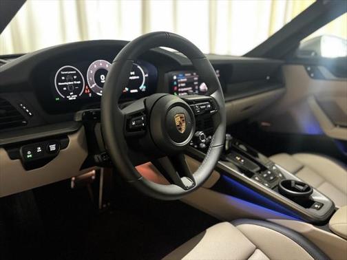 2025 Porsche 911 Carrera