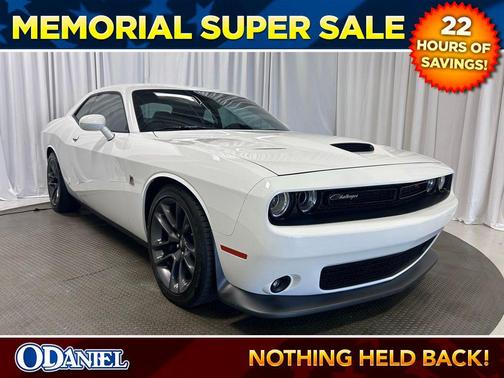 White Knuckle Clearcoat 2023 Dodge Challenger R/T Scat Pack
