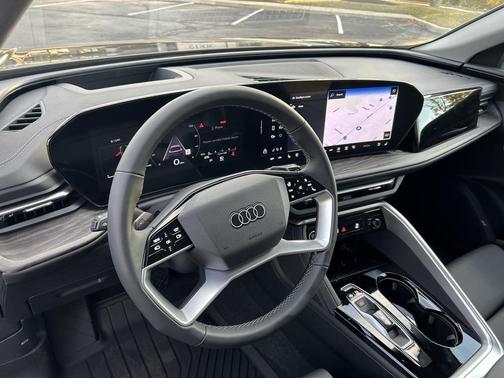 2025 Audi Q5 2.0T Premium Plus