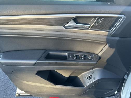 2020 Volkswagen Atlas 3.6L SE w/Technology